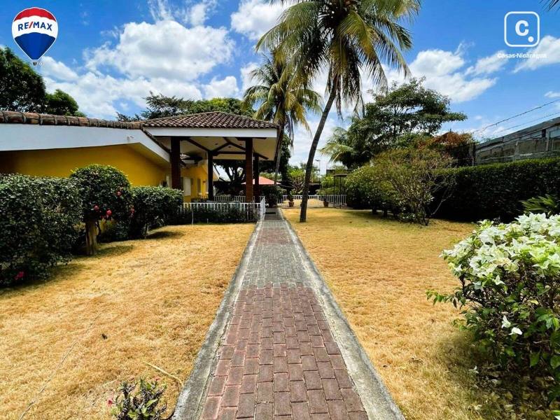 Casa en venta en Las Colinas, Managua – 5 hab, 480 m², US$ 370,000