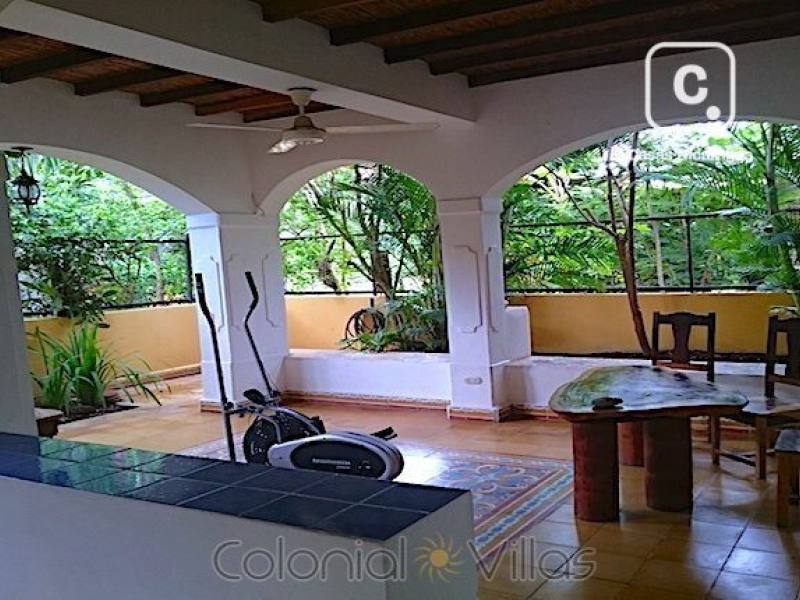 Casa en venta en Granada – 4 hab, 1,349 m²