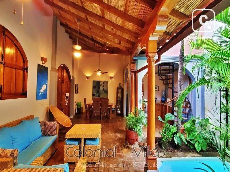 Casa en venta en Granada – 2 hab, 110 m², US$ 125,000