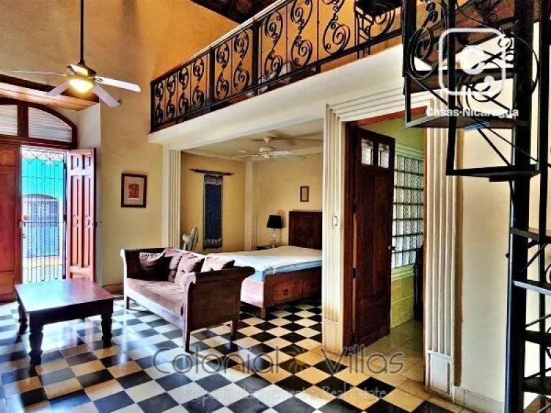 Casa en venta en Granada – 5 hab, 370 m²