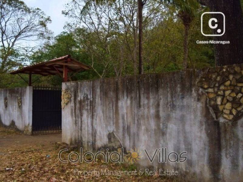 Finca en venta en Granada – 35,064 varas²