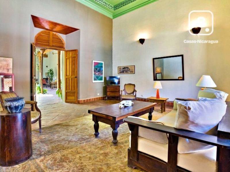 Casa en venta en Granada – 5 hab, 800 m²