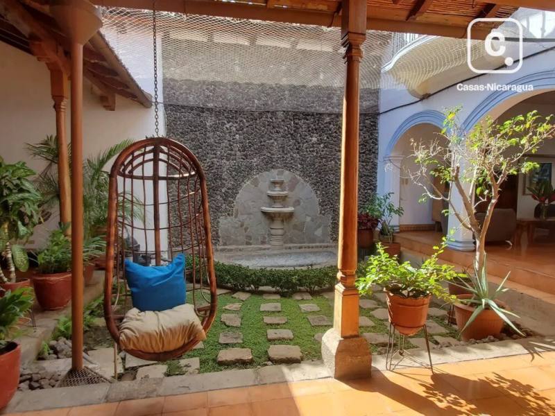 Casa en venta en Granada – 3 hab, US$ 198,000