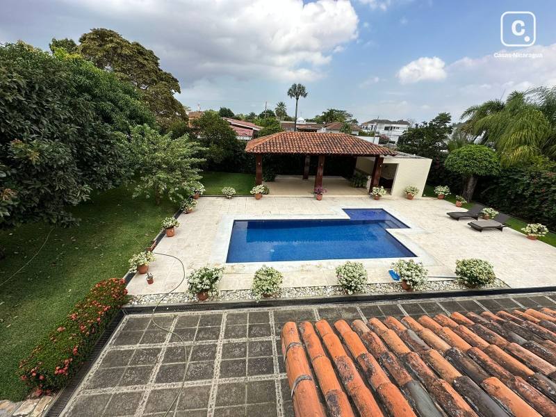 Casa en venta o alquiler en Santo Domingo, Managua – 4 hab, 496 m²