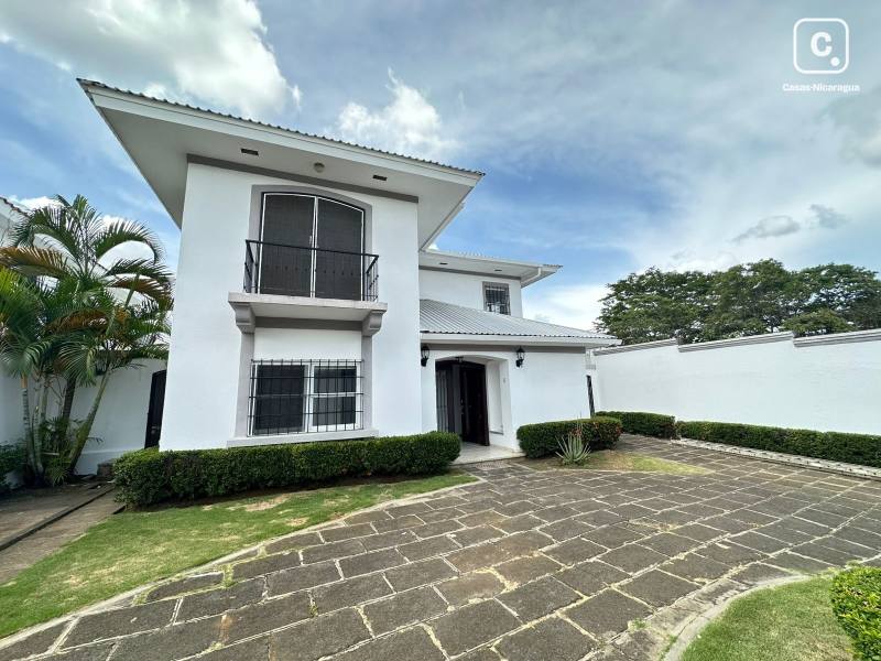 Casa en venta en Santo Domingo, Managua – 5 hab, 375 m²
