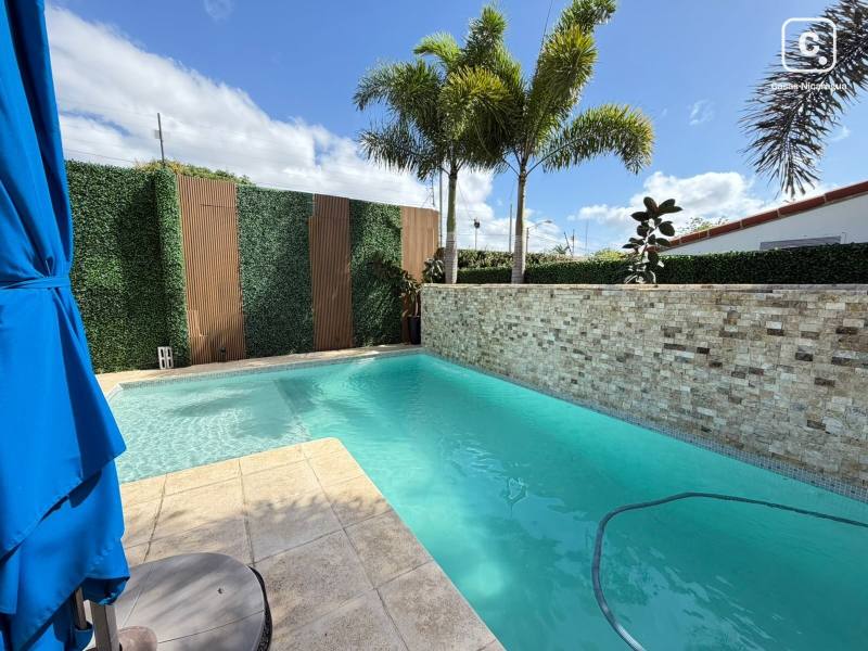 Apartamento en venta o alquiler en Las Colinas, Managua – 450 m²