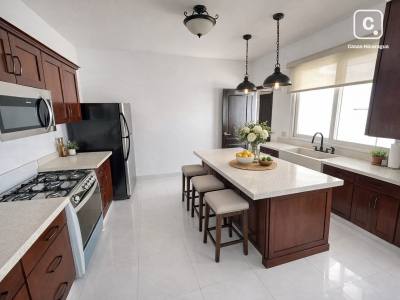 Apartamento en venta o alquiler en Las Colinas, Managua – 4 hab, 300 m²