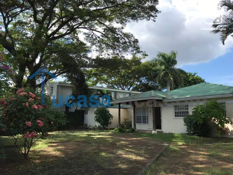 Casa en alquiler en Las Colinas, Managua – 4 hab, US$ 800/mes