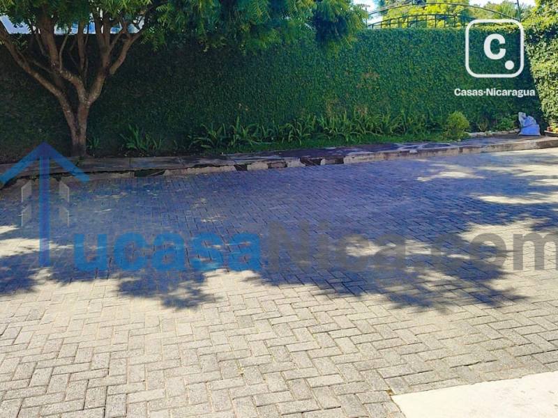 Apartamento en venta o alquiler en Santo Domingo, Managua – 5 hab, 260 m²