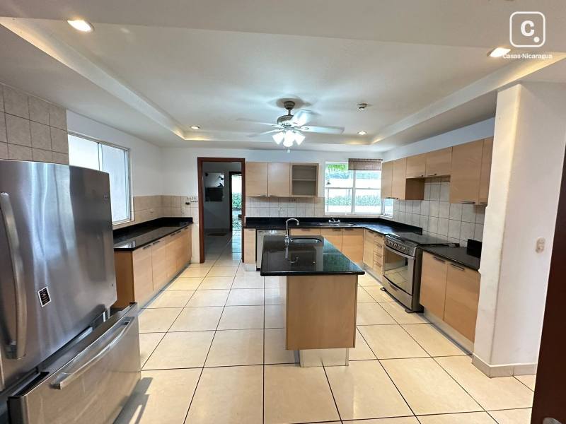 Apartamento en alquiler en Managua – 5 hab