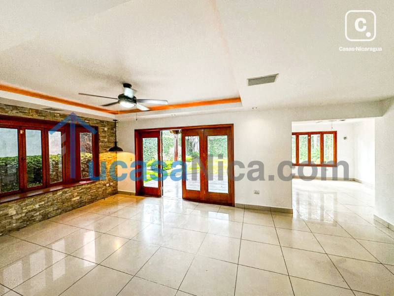 Casa en alquiler en Las Colinas, Managua – 5 hab, 250 m²