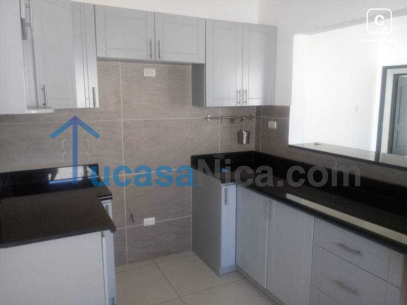 Apartamento en alquiler en Las Colinas, Managua – 4 hab, US$ 800/mes