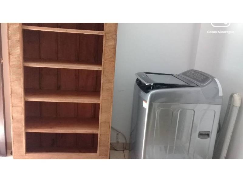 Casa en alquiler en Carretera Masaya, Managua – 4 hab, US$ 800/mes