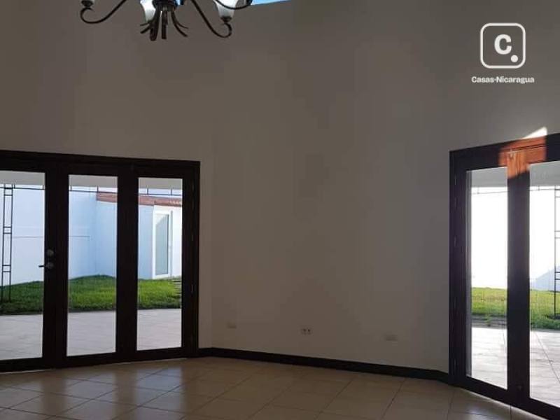 Apartamento en alquiler en Santo Domingo, Managua – 4 hab, US$ 1,700/mes