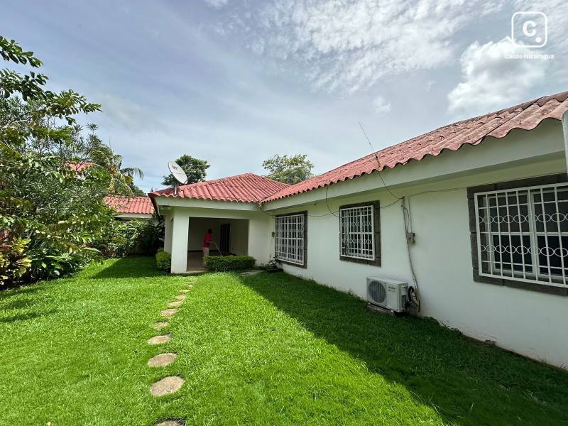 Casa en alquiler en Las Colinas, Managua – 4 hab, 220 m²
