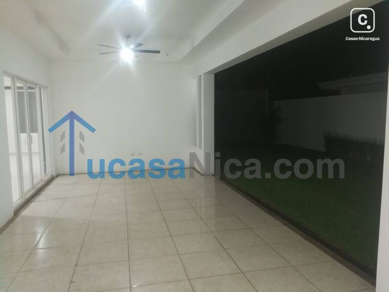 Apartamento en alquiler en Las Colinas, Managua – 4 hab, US$ 1,100/mes