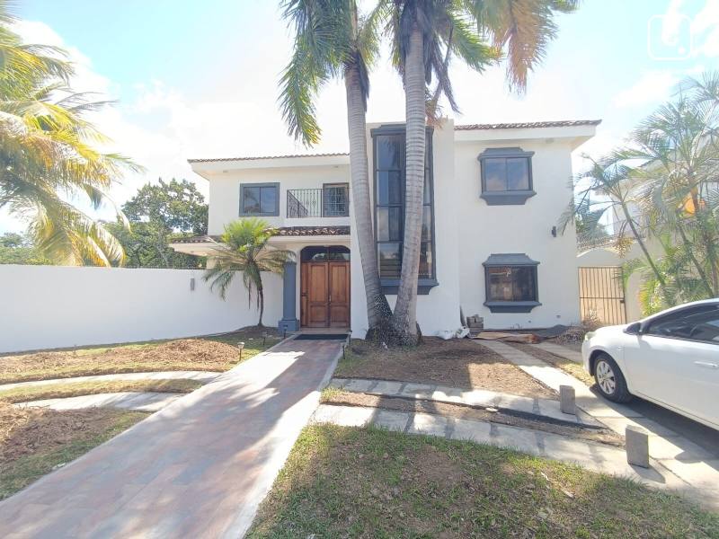 Casa en alquiler en Santo Domingo, Managua – 5 hab, 500 m²