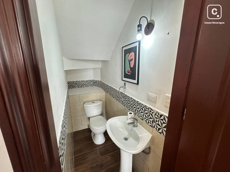 Apartamento en alquiler en Las Colinas, Managua – 3 hab, US$ 1,200/mes