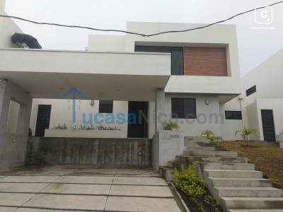 Casa en venta o alquiler en Santo Domingo, Managua – 4 hab, US$ 300,000