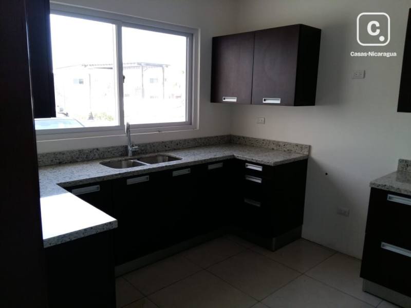 Apartamento en alquiler en Santo Domingo, Managua – 5 hab, US$ 1,300/mes