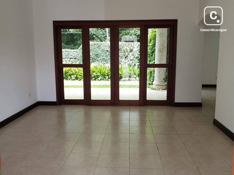 Apartamento en venta en Las Colinas, Managua – 4 hab