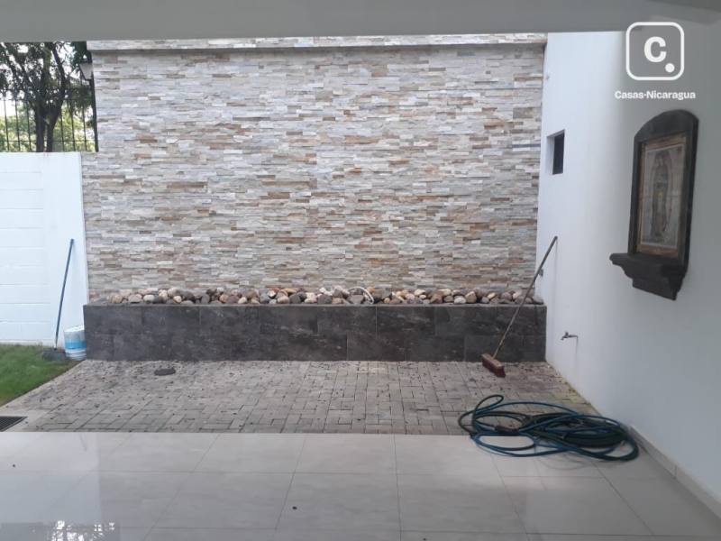 Apartamento en alquiler en Carretera Masaya, Managua – 4 hab, US$ 1,200/mes
