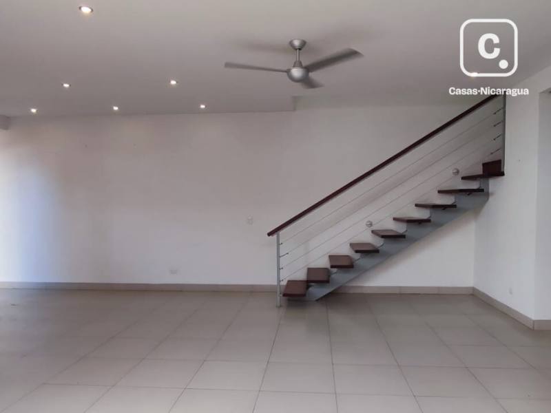 Apartamento en alquiler en Santo Domingo, Managua – 4 hab, 210 m²