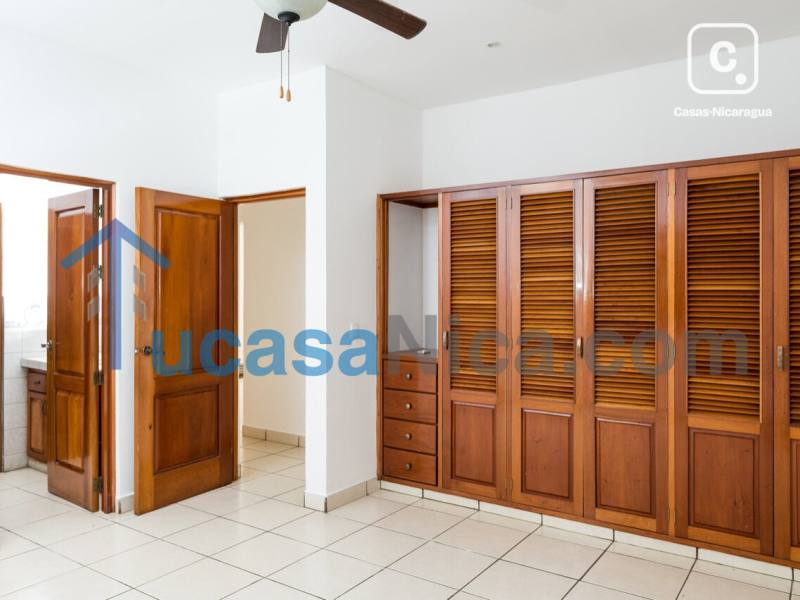 Apartamento en venta o alquiler en Santo Domingo, Managua – 350 m²