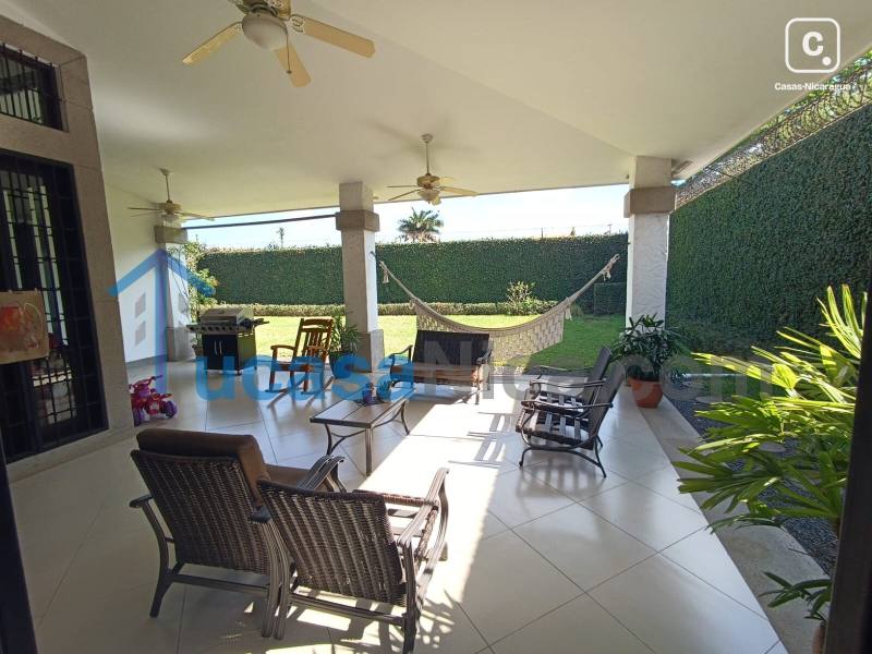 Apartamento en alquiler en Santo Domingo, Managua – 4 hab, 300 m², US$ 1,300/mes