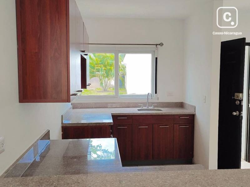 Apartamento en alquiler en Las Colinas, Managua – 4 hab, 144 m²