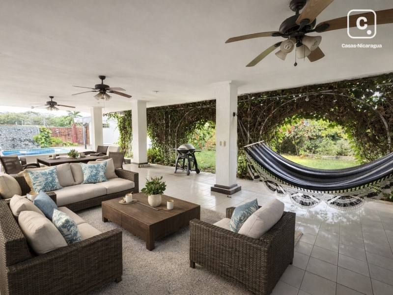 Casa en alquiler en Pista Jean Paul Genie, Managua – 4 hab, 300 m²