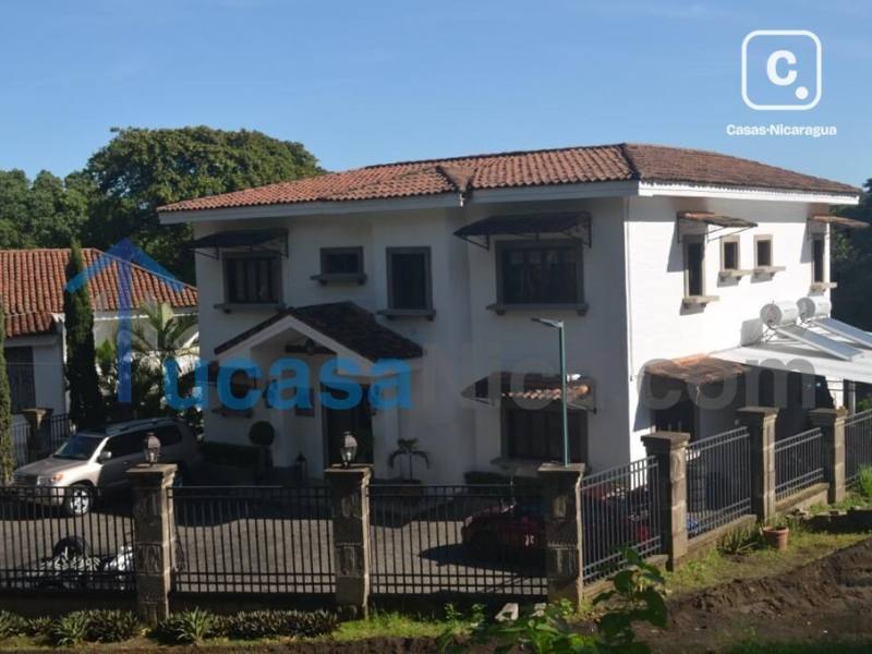 Apartamento en venta o alquiler en Villa Fontana Sur, Managua – 5 hab