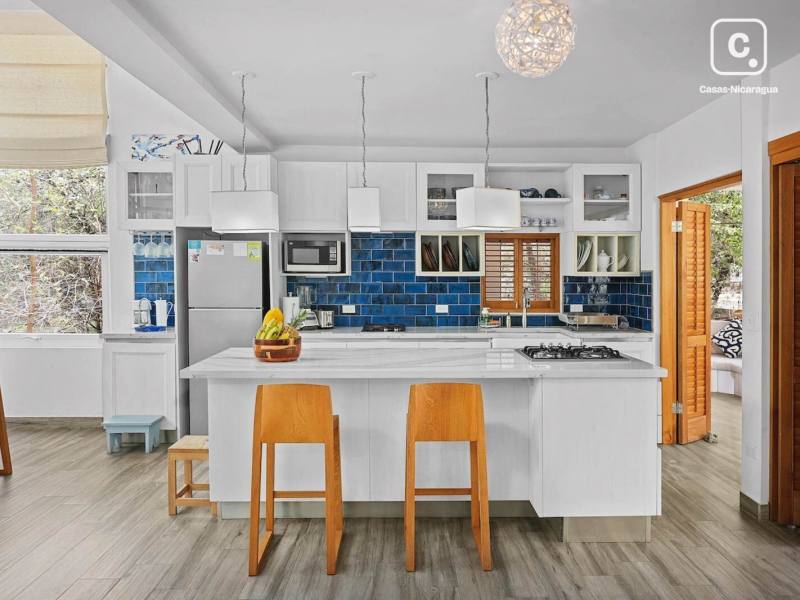 Casa de playa en venta en Tola, Rivas – 2 hab, 185 m²