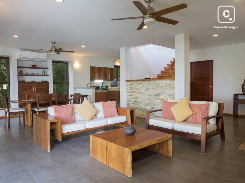 Casa de playa en venta en Tola, Rivas – 3 hab, 278 m²
