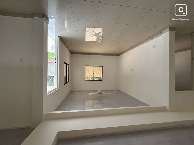 Casa en venta en Granada – 3 hab, 240 m²