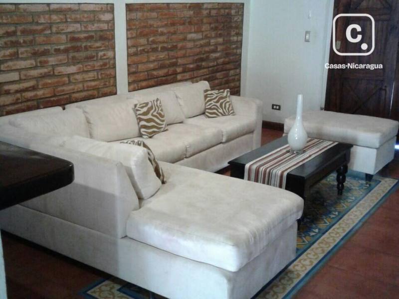 Apartamento en alquiler en León – 2 hab, 125 m²