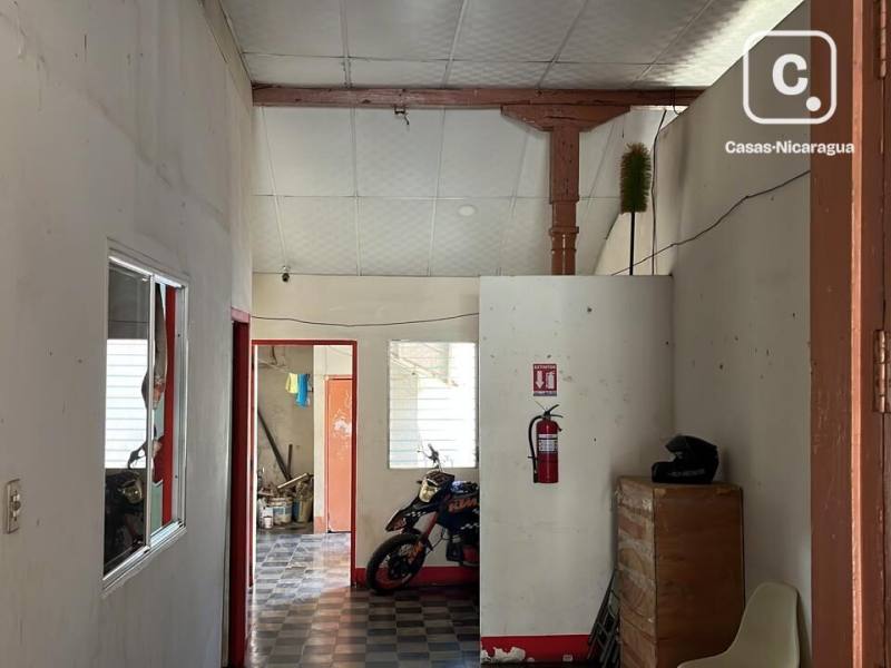 Local comercial en venta en León – 185 m²