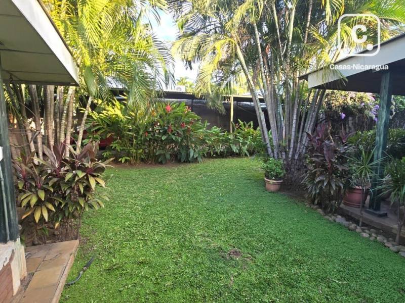 Local comercial en venta en Planes de Altamira, Managua – 802 m²