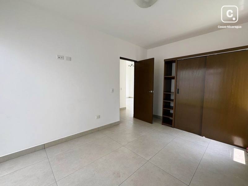 Casa en venta en Santo Domingo, Managua – 8 hab, 333 m²