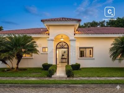 Casa en venta en Managua