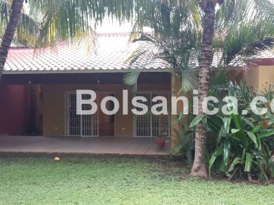 Alquiler de casa Las colinas, Managua