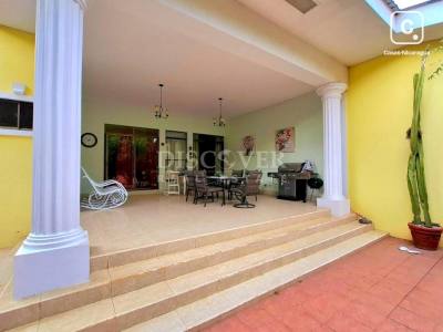 Casa en venta en Carretera Nueva León, Managua – 6 hab, 380 m²