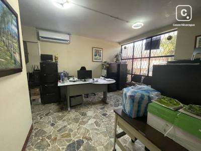 Casa en alquiler en Managua – 7 hab, 232 m²