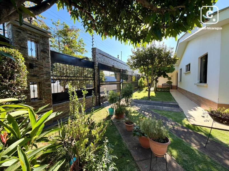 Casa en alquiler en Carretera Masaya, Managua – 5 hab, 320 m², US$ 1,500/mes