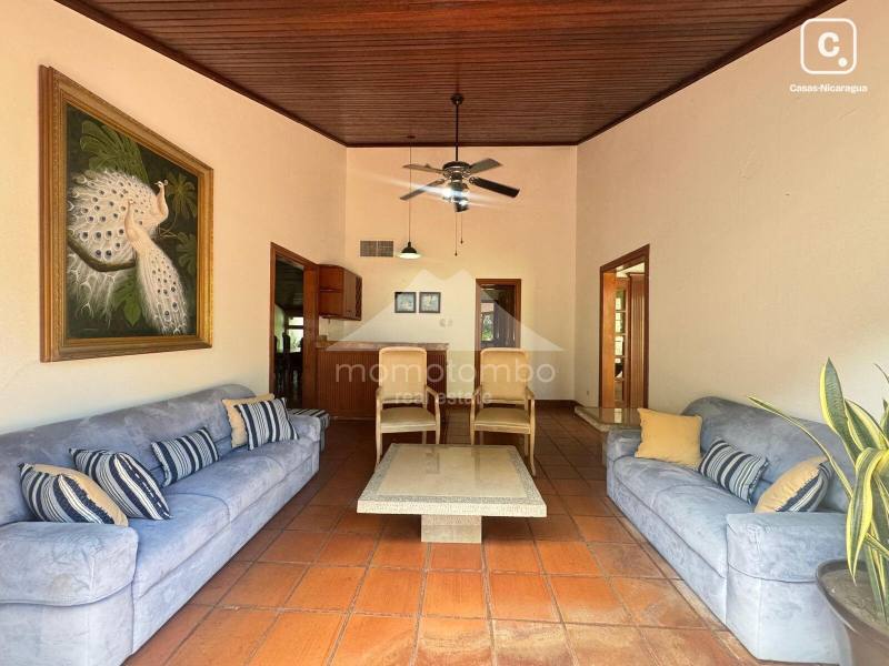 Casa en venta o alquiler en Villa Fontana Sur, Managua – 3 hab, 625 m²