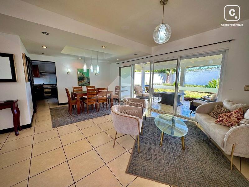 Casa en alquiler en Las Colinas, Managua – 4 hab, US$ 1,790/mes