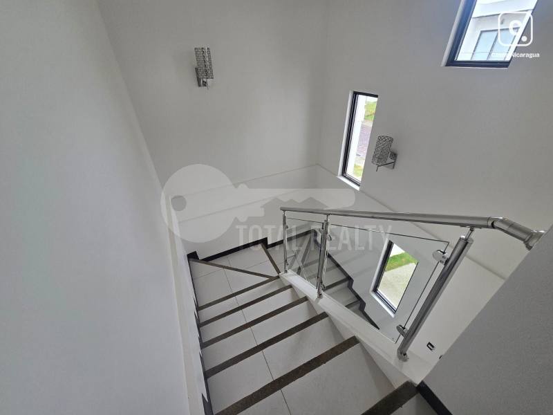 Casa en alquiler en Condominio San Juan, Reparto San Juan, Managua