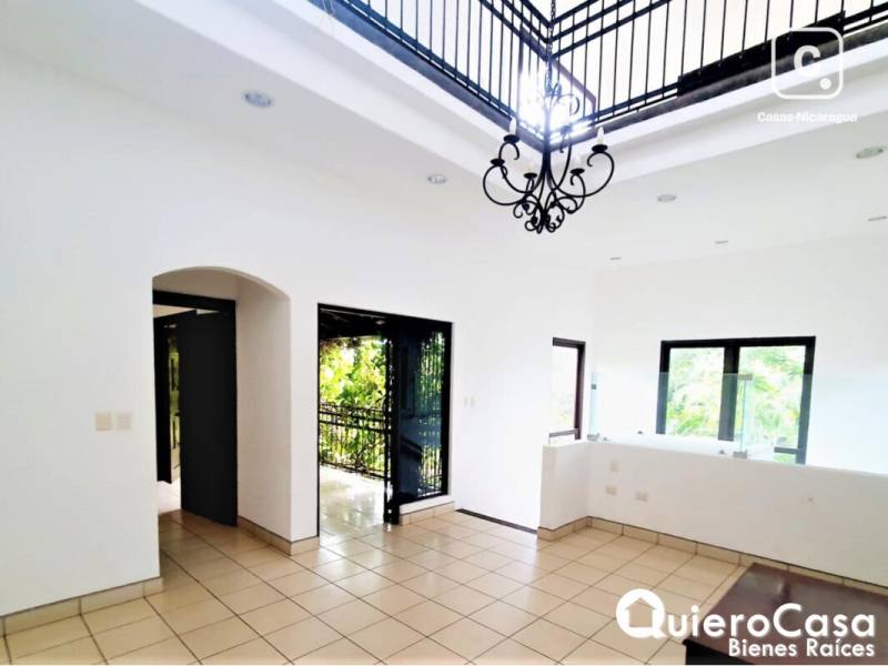 Casa en alquiler en Villa Fontana, Managua – 4 hab, 487 m²