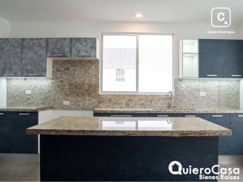 Casa en venta en Santo Domingo, Managua – 4 hab, 700 m²