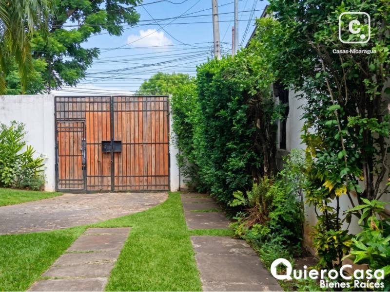 Casa en venta en Bolonia, Managua – 4 hab, 391 m²